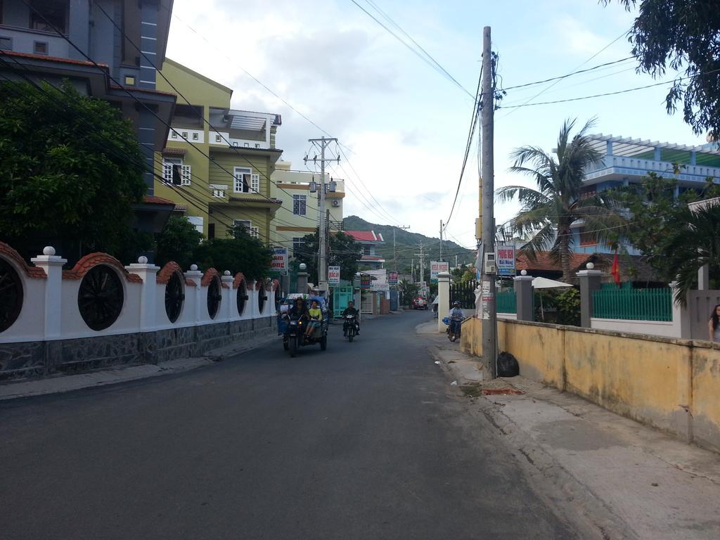 Hoang Oanh Motel ロン・ハイ エクステリア 写真
